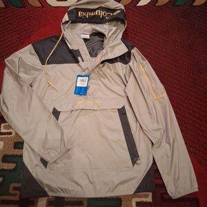 Columbia NWT  Mens Jacket, Pullover Gray, Black Sx S, MSRP $60